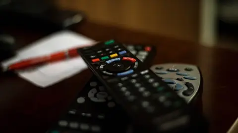 Mando televisión - pixabay