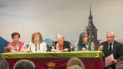 Rosario de la Cueva; Maria Antonia García de 
León; Carlos d´Ors; Milagros Salvador y Félix 
Pancorbo - Foto José Belló Aliaga
