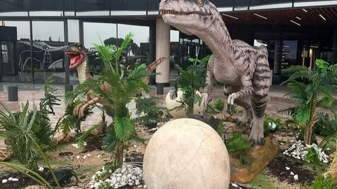 Dinoworld en LaFinca Grand Café (1)