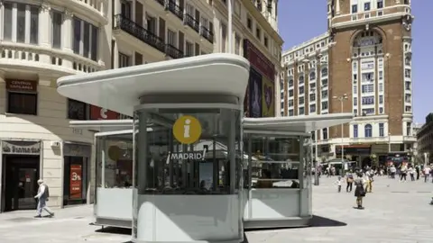 Imagen de archivo del Punto de Información Turística en la plaza de Callao