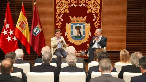 Encuentro Almeida con empresarios chilenos - Foto Andrés Montero J.