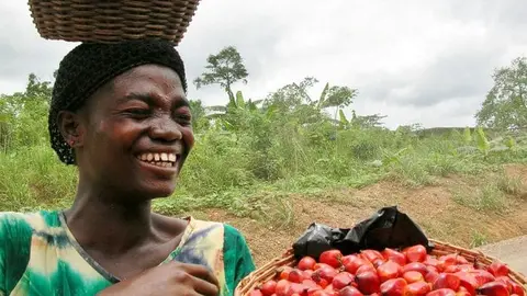 África. Mujer en Ghana, 2006