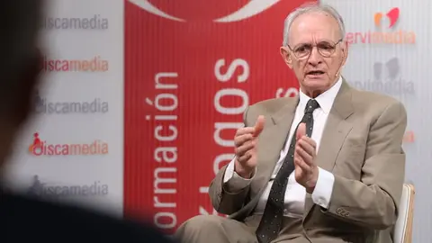 Antón Costas, durante la entrevista con Servimedia | Foto de Jorge Villa
