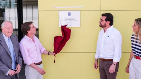 Inauguración del primer pabellón cubierto de vóley playa de la ciudad en Villa de Vallecas - Foto Ayuntamiento de Madrid