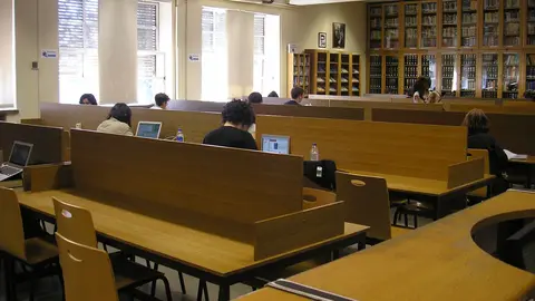 Biblioteca de Filosofía de la Complutense antes de la reforma