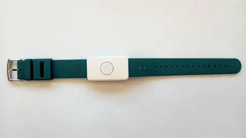pulsera inteligente de los barrenderos de Alcalá de Henares