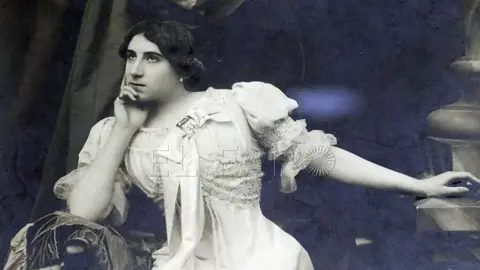 Retrato de Pilar de Valderrama, la Guiomar de Machado