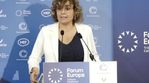 Dolors Montserrat en el Nueva Economía Fórum