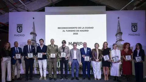 José Luis Martínez-Almeida, ha hecho entrega de  los Reconocimientos al turismo de Madrid 2025