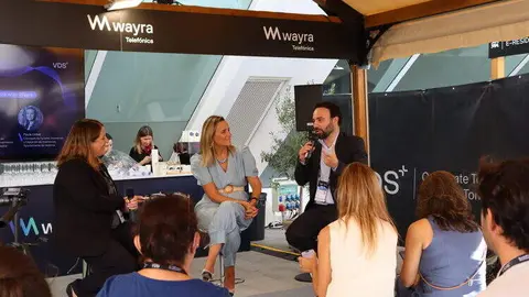 El concejal delegado de Innovación y Emprendimiento ha participado en esta cita tecnológica que reúne en Valencia a startups lideres mundiales, empresas e inversores