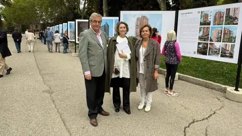 Rivera de la Cruz visita la exposición dedicada a Luis Gutiérrez Soto en la XXII Semana de la Arquitectura