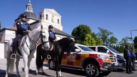 Imagen de archivo de miembros de los servicios de Seguridad y Emergencias frente a la Ermita de San Isidro - Foto Ayuntamiento Madrid