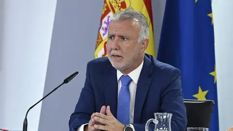 El ministro Torres en la rueda de prensa posterior al Consejo de Ministros | Foto de Pool Moncloa/José Manuel Álvarez