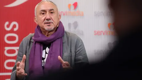 Pepe Álvarez, durante una entrevista en Servimedia | Foto de Jorge Villa