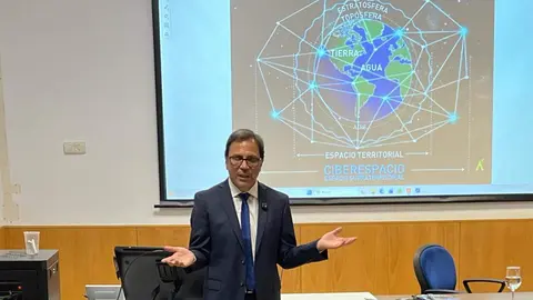 Darío Giustozzi en el Campus de Vicálvaro de la Universidad Rey Juan Carlos en Madrid.