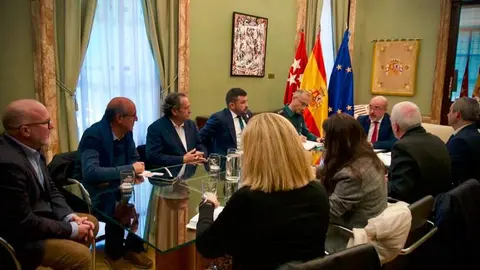 Reunión alcaldes comarca Torrelaguna - Foto Delegación Gobierno Madrid