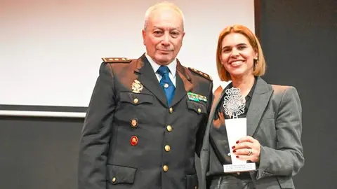 La Comisar&iacute;a de Polic&iacute;a Nacional reconoce al Ayuntamiento de Alcal&aacute; - Foto Ayuntamiento de Alcal&aacute; de Henares