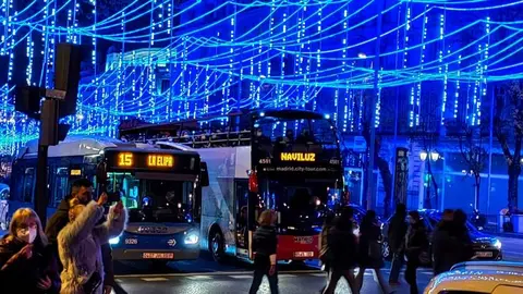 Autobuses de EMT en Navidad - Foto Servimedia