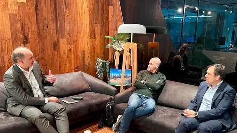 El consejero L&oacute;pez-Valverde, reunido con el director de  seguridad de informaci&oacute;n de Check Point - Foto Comunidad de Madrid