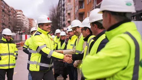 el consejero de Vivienda, Transportes e Infraestructuras,  Jorge Rodrigo, que ha conocido hoy la evoluci&oacute;n de los trabajos - Foto Comunidad de Madrid