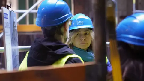 La vicealcaldesa, Inma Sanz, durante su visita a las obras de Ca&ntilde;averal 7 - Foto Ayuntamiento de Madrid
