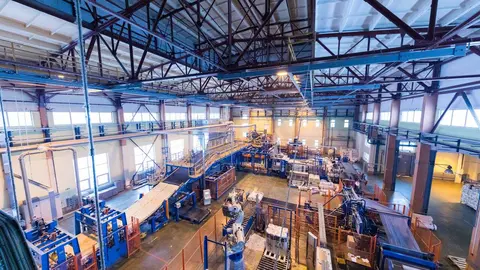 Trabajo con metal - Foto de Asociaci&oacute;n de Empresas del Metal de Madrid (AECIM)