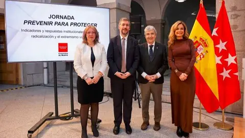 El consejero Garc&iacute;a Mart&iacute;n ha  inaugurado la jornada Prevenir para proteger: indicadores y respuestas institucionales frente a  la radicalizaci&oacute;n y el extremismo violento - Foto Comunidad de Madrid