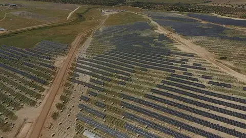 Planta fotovoltaica Nu&ntilde;ez de Balboa en Badajoz - Foto de Iberdrola