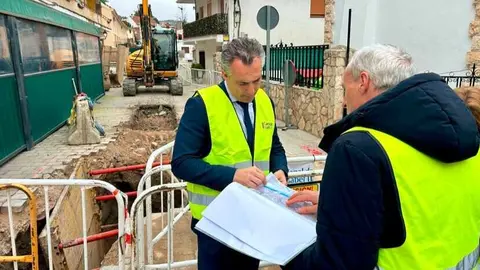 Carlos Novillo supervisando los trabajos - Foto Comunidad de Madrid