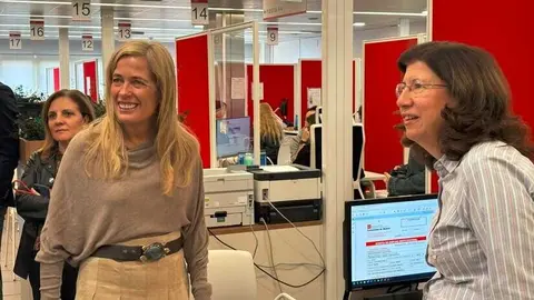 La consejera Albert, en la sede de Moratalaz - Foto Comunidad de Madrid