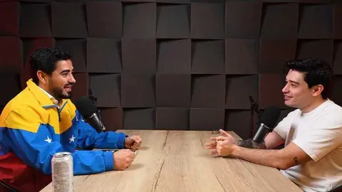Alvise P&eacute;rez y V&iacute;ctor Dom&iacute;nguez durante la conversaci&oacute;n en el p&oacute;dcast Wall Street Wolverine