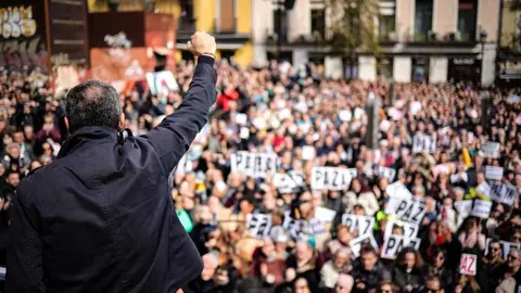 Manifestaci&oacute;n fin de la guerra en Oriente Medio - PSOE Madrid