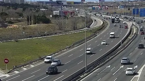 Autov&iacute;a con veh&iacute;culos | Foto de DGT