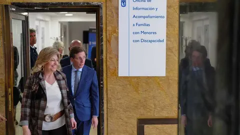 Almeida inaugura la Oficina de Informaci&oacute;n y Acompa&ntilde;amiento a Familias con Menores con Discapacidad - Foto Ayuntamiento de Madrid