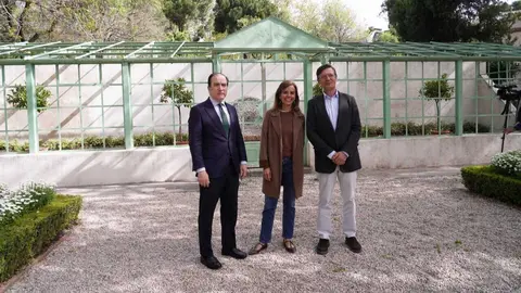 El delegado de Urbanismo, Medio Ambiente y Movilidad, Borja Carabante, acompa&ntilde;ado por el concejal delegado de Limpieza y Zonas Verdes, Jos&eacute; Antonio Mart&iacute;nez P&aacute;ramo, y la concejala de San Blas-Canillejas, Almudena Ma&iacute;llo, ha visitado esta ma&ntilde;ana la Quinta de los Molinos
