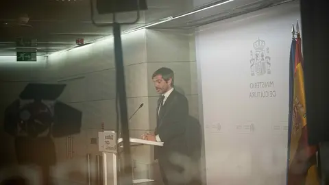 260414 El ministro Ernest Urtasun durante la rueda de prensa 2