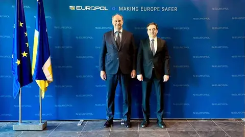 Madrid y Europol firman acuerdo contra ciberdelincuencia internacional