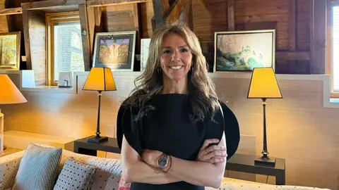 Pilar Sainz, directora de Comunicaci&oacute;n y Relaciones Institucionales en Marlex, en la Fundaci&oacute;n Pons, lugar donde ha sido el encuentro "El poder de decidir: Mujeres en la alta direcci&oacute;n empresarial" organizado por Madrid Foro Empresarial