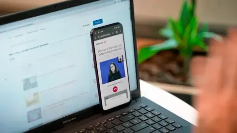 Lengua signos - Foto de Ibercaja