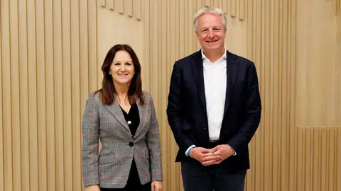 Moeve y Accenture se al&iacute;an para impulsar la descarbonizaci&oacute;n en el sector industrial - Foto de Moeve