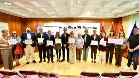 Foto de familia de los premiados