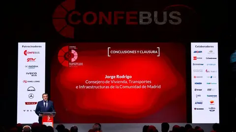 El consejero Rodrigo clausur&oacute; el encuentro anual Confebus Summit - Foto Comunidad de Madrid