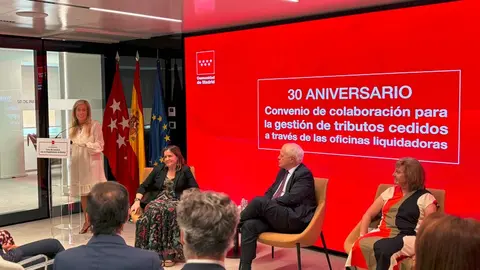 La consejera Albert ha clausurado el acto por los 30 a&ntilde;os del primer  convenio entre el Ejecutivo auton&oacute;mico y los registradores de la propiedad - Foto Comunidad de Madrid