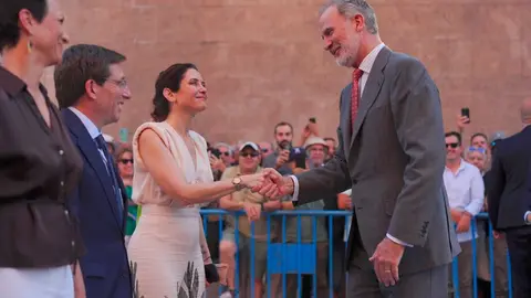 Felipe VI y Ayuso, en la tradicional Corrida de la Prensa en Las Ventas - Foto Comunidad de Madrid
