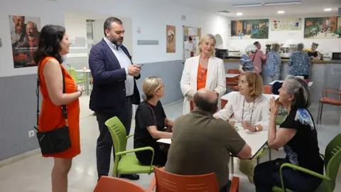 Garc&iacute;a Romero visita el entorno del Centro Municipal de Mayores Dos Amigos de Centro - Foto Ayuntamiento de Madrid
