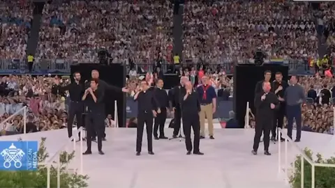 Imagen de un momento de la canci&oacute;n - V&iacute;deo de Vatican News/ Rome Report