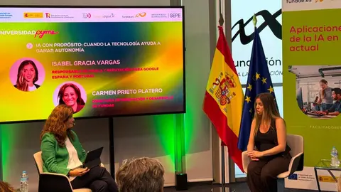Carmen Prieto, directora de Innovaci&oacute;n y Desarrollo de Fundae, con Isabel Gracia Vargas, Product Manager del &aacute;rea de Marketing de Google Espa&ntilde;a en  el foro de clausura de Universidad Pyme