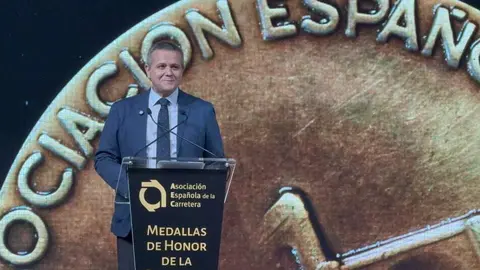 El consejero Rodrigo ha recogido esta distinci&oacute;n otorgada por la  Asociaci&oacute;n Espa&ntilde;ola de la Carretera (AEC) - Foto Comunidad de Madrid