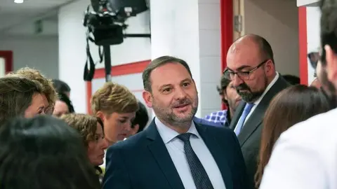 El exministro Jos&eacute; Luis &Aacute;balos con Koldo Garc&iacute;a en la sede de Ferraz cuando ambos estaban en el PSOE | Foto del PSOE