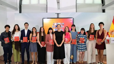 La consejera D&aacute;vila ha entregado hoy los Premios Talento Joven  2026 - Foto Comunidad de Madrid